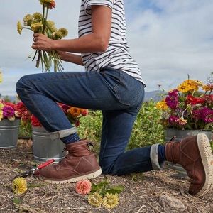 Last Pair! Women's DuluthFlex Daily Denim Slim Leg Jeans